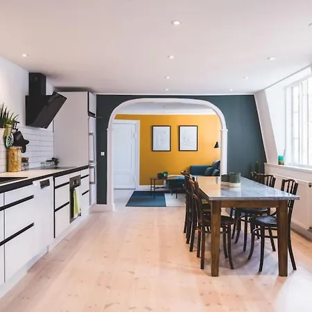 Central 4½ Bedroom Loft With Terrace *